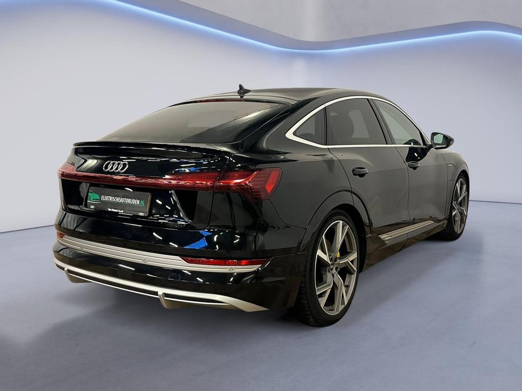 Audi E-tron Sportback 55 quattro S edition 95 kWh|NAP|INRUIL, Auto's, Automaat, 131 €/maand, 95 kWh, Lichtsensor