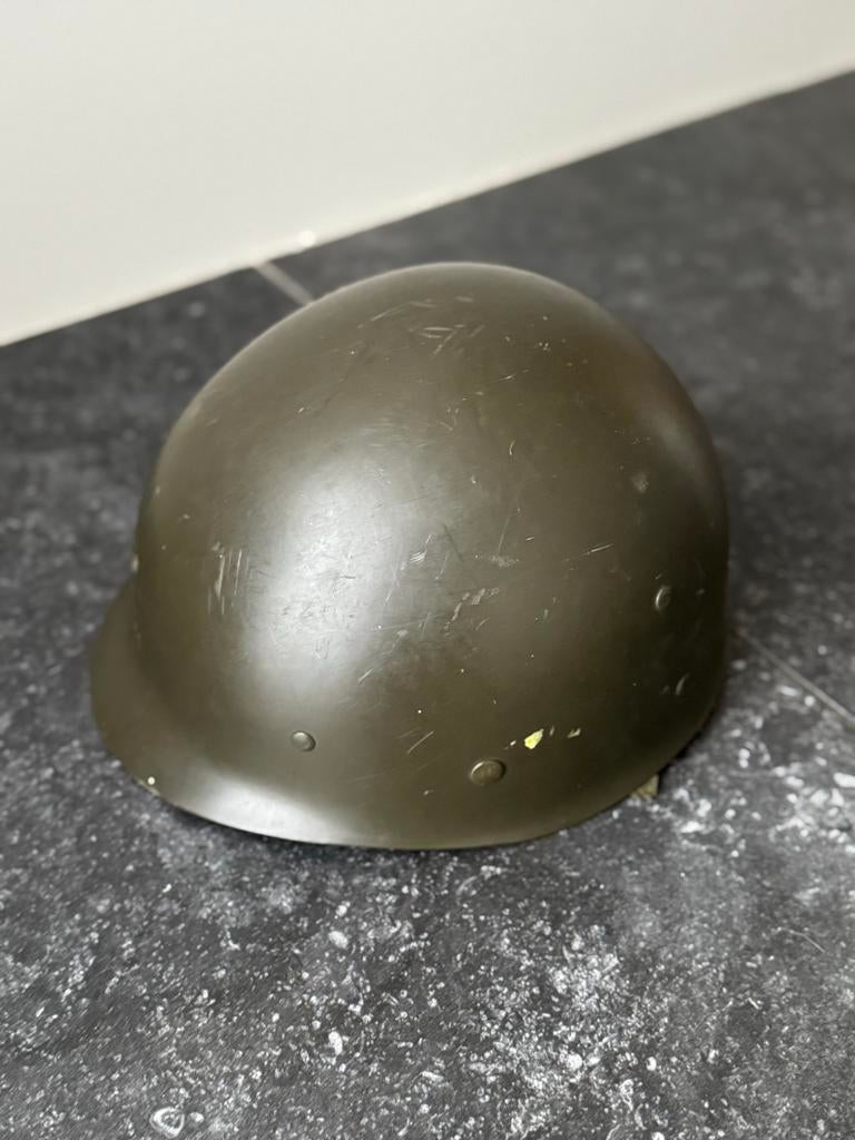 Oude originele legerhelm - Soldatenhelm, Ophalen of Verzenden, Landmacht, Overige gebieden, Helm of Baret