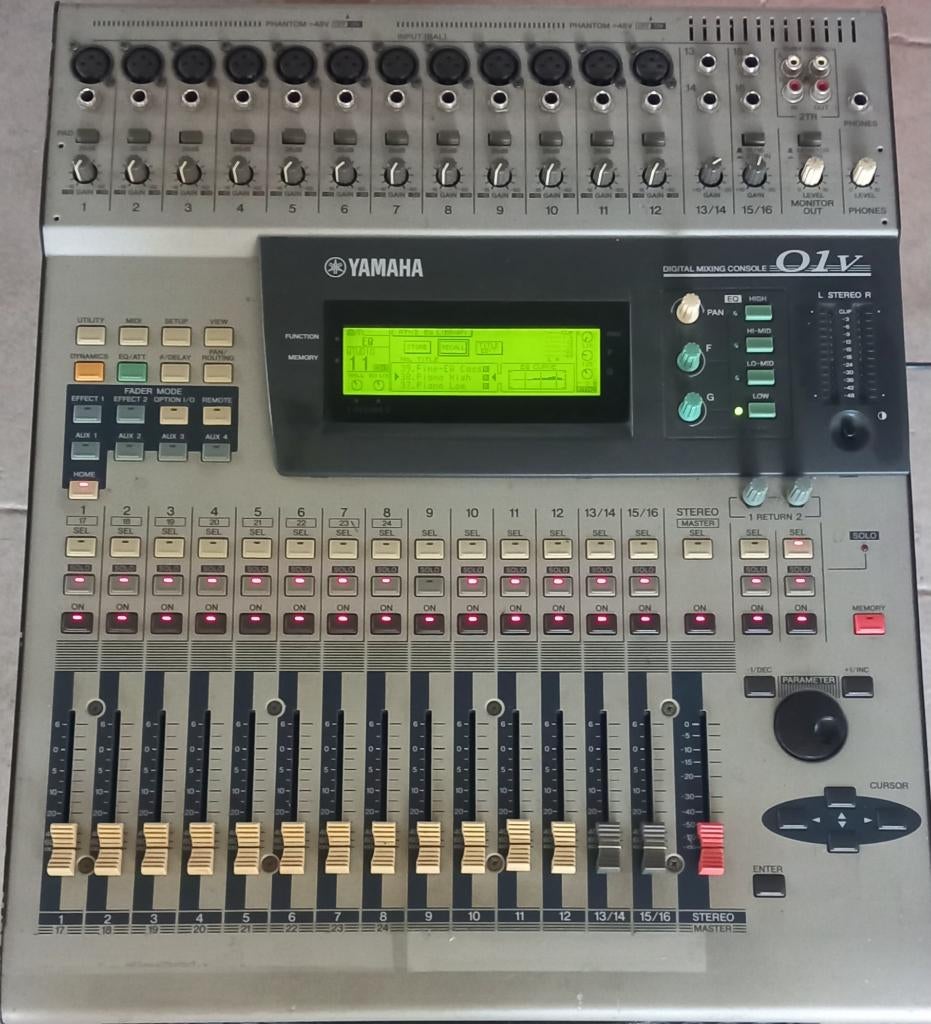 Yamaha O1V mixer, Ophalen, Gebruikt, 10 tot 20 kanalen, Microfooningang