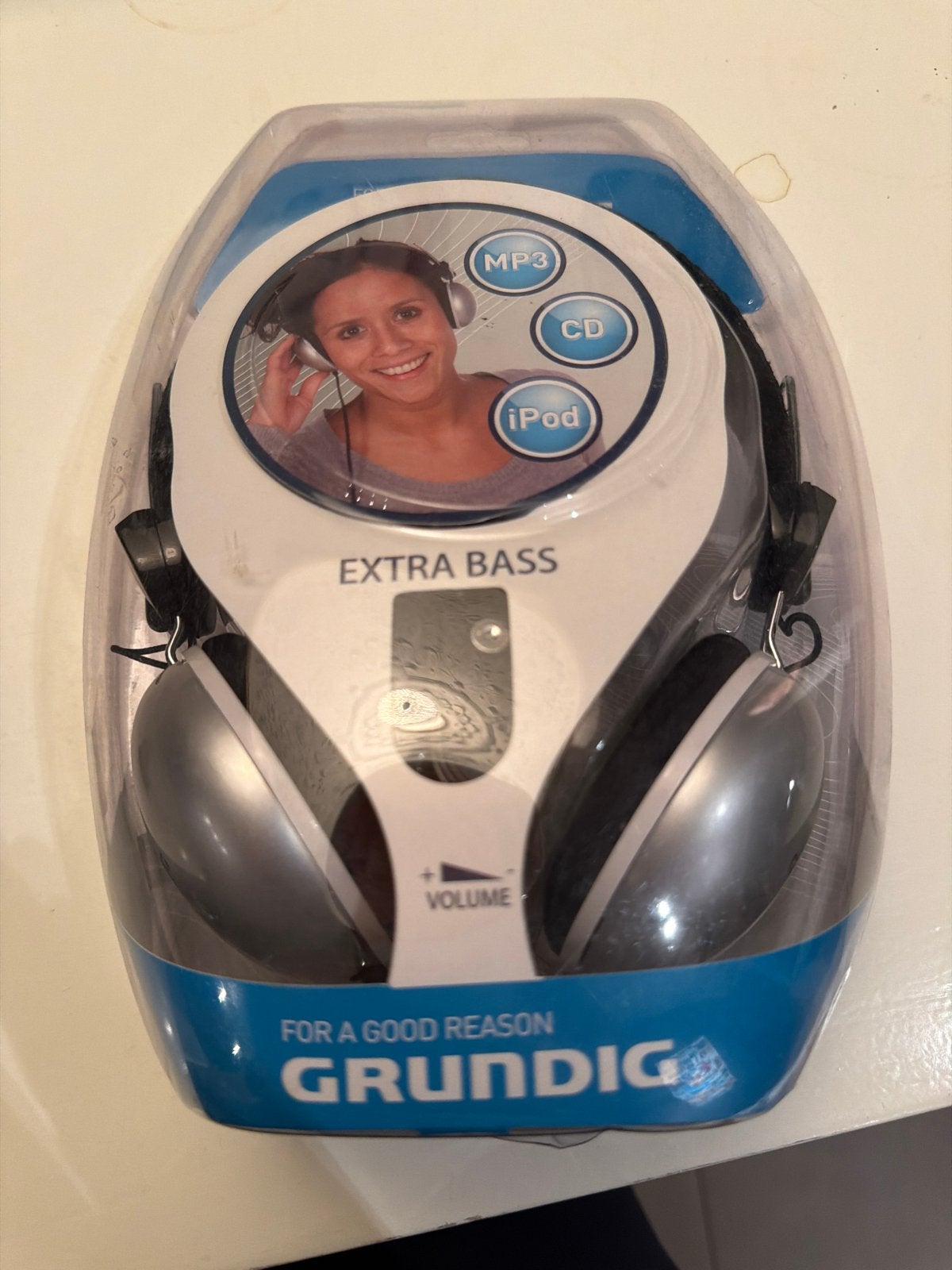 Grundig hoofdtelefoon met extra bas en volumeregeling, Overige merken, Extra bas, Zilver, Nieuw