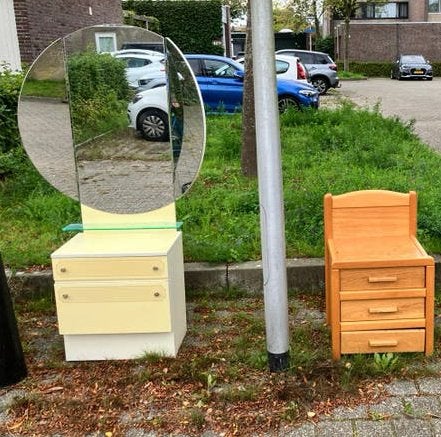 Gratis af te halen. Vintage/retro kaptafel met spiegel, Ophalen