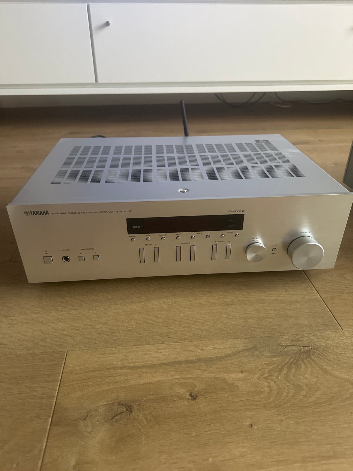 Yamaha R-N303D Stereo Receiver met Netwerkfuncties, Audio, Tv en Foto, Ophalen, Yamaha, Zo goed als nieuw, 60 tot 120 watt