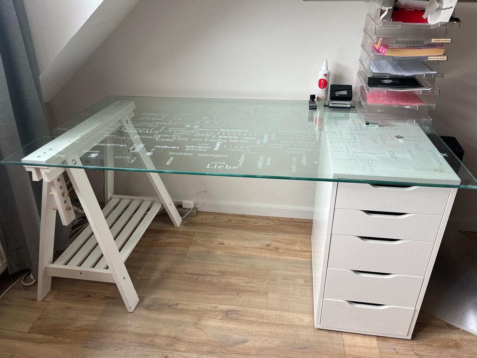 Bureau met glazen blad, schraag en ladeblok, Ophalen, Gebruikt, IKEA, Glas