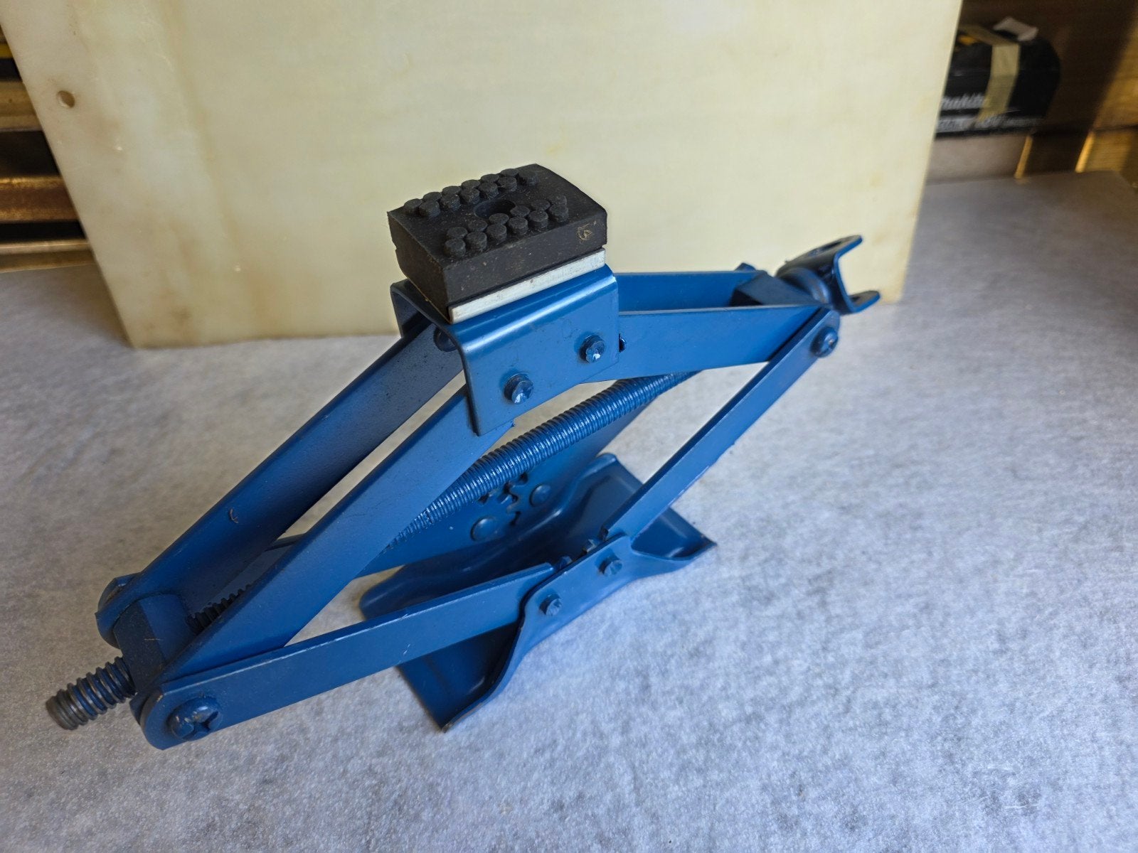 Blauwe schaarkrik - 750kg draagkracht, Ophalen of Verzenden, Gebruikt, Manueel, Schaarkrik