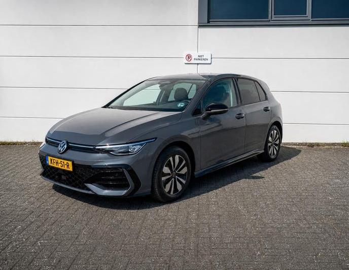 Volkswagen Golf 1.5 Etsi 150pk Dsg-7 2025 Grijs, 1498 cc, 4 cilinders, Leder en Stof, Bedrijf
