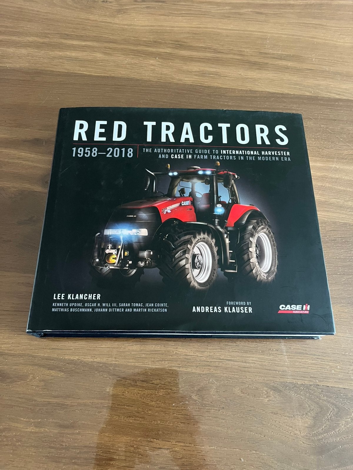 Red Tractors 1958-2018 International Harvester tractors, Ophalen of Verzenden, Zo goed als nieuw