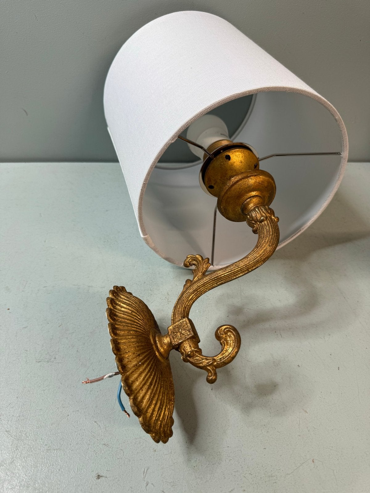 Vintage Messing Wandlamp met Witte Kap, Ophalen of Verzenden