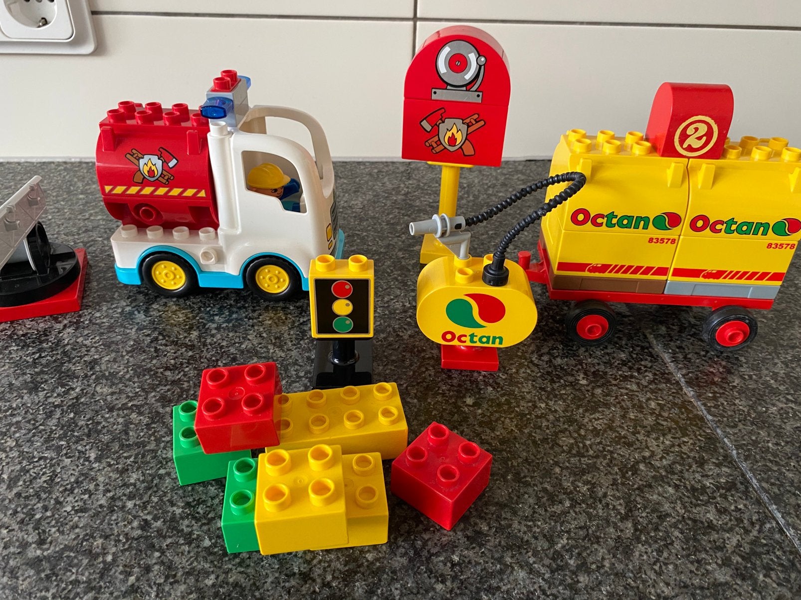 Duplo Voertuigen Set: Brandweerwagen, Tanker & Accessoires, Ophalen of Verzenden, Zo goed als nieuw, Complete set, Duplo