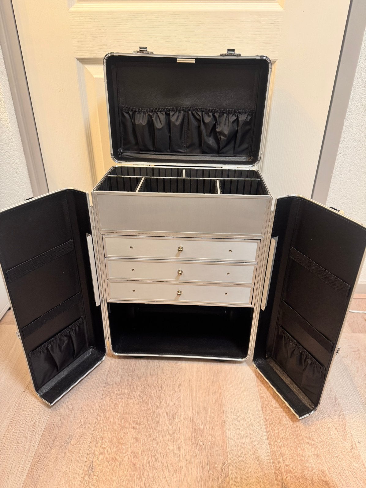 Cosmetische koffer/kapper/schoonheidsspecialiste/pedicure/, Verzenden, Zwart, Zo goed als nieuw, Met slot