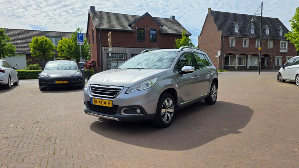 Peugeot 2008 1.6 E-hdi 68KW/92PK 2015 Grijs, Voorwielaandrijving, 4 cilinders, 1270 kg, USB