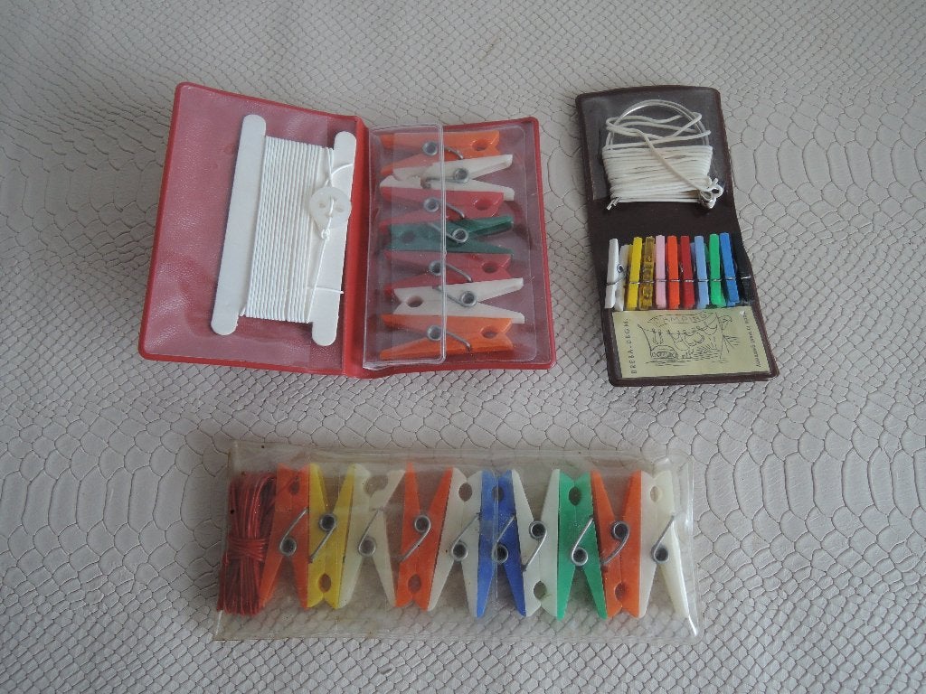 Drie retro waslijnen met knijpertjes in etuitjes, Ophalen of Verzenden, Huis en Inrichting