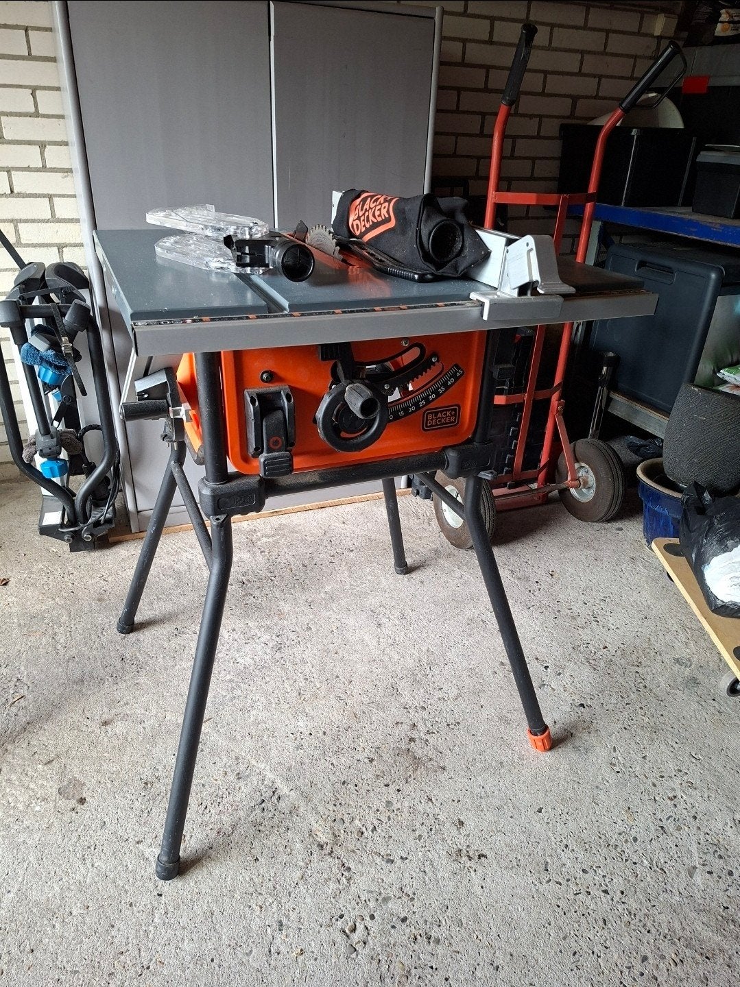 Zo goed als nieuwe Black+Decker zaagtafel, Ophalen, Zo goed als nieuw, Overige typen, Black+Decker