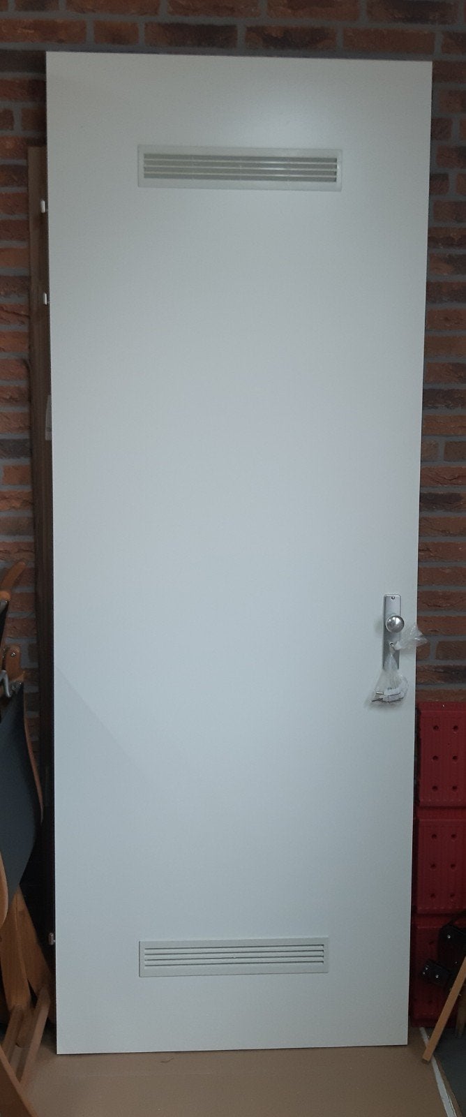 Witte binnendeur met ventilatieroosters en schuifsysteem, Ophalen, 80 tot 100 cm, Binnendeur, Nieuw