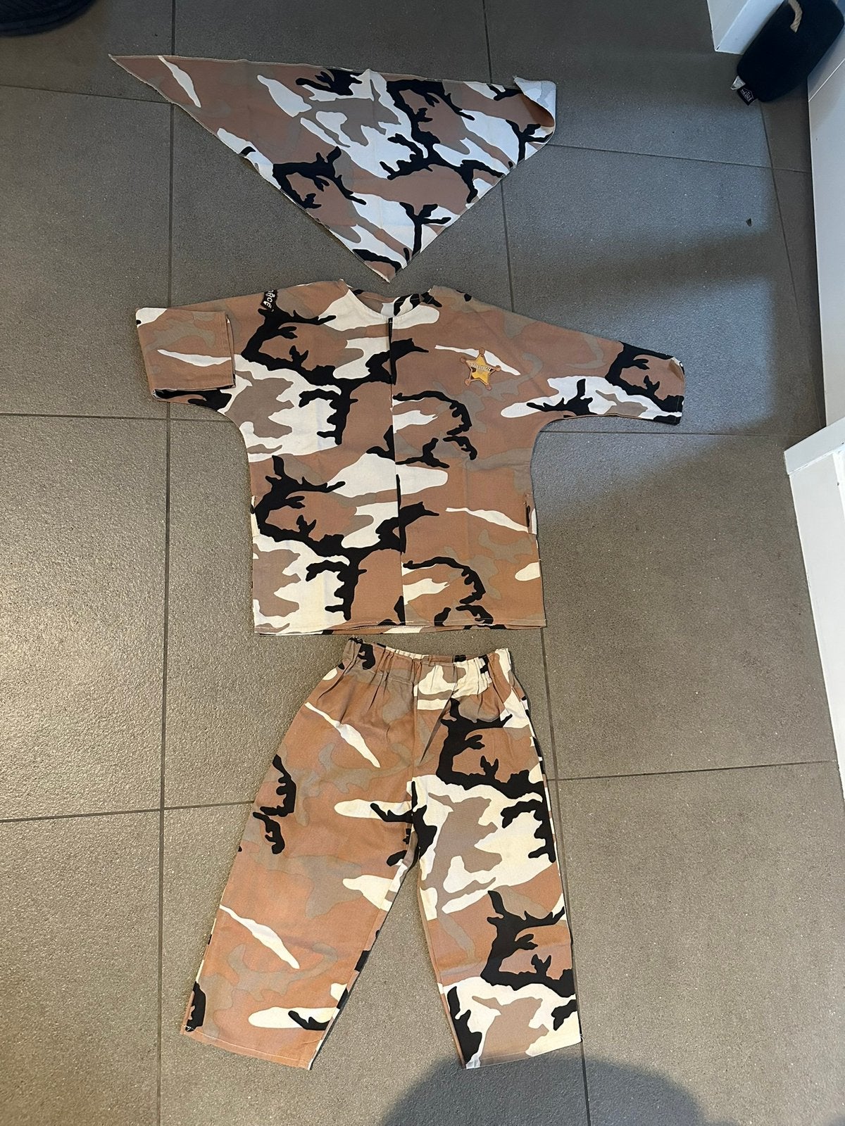 Legerpak verkleedkleding maat 116, Ophalen of Verzenden, Zo goed als nieuw, 110 t/m 116, Jongen of Meisje