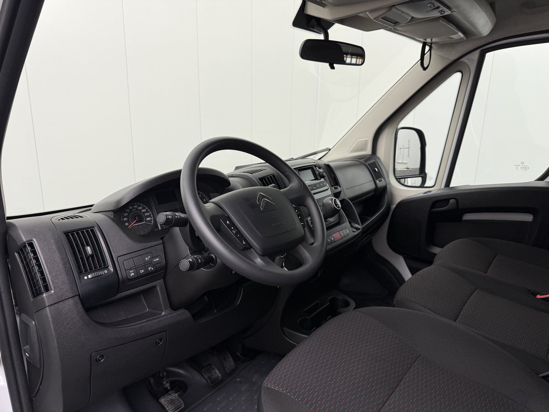 Citroën Jumper 2.2HDi 140PK Dubbele Cabine Open Laadbak | 7, Auto's, Bestelauto's, Gebruikt, Euro 6, Citroën, Multifunctioneel stuurwiel