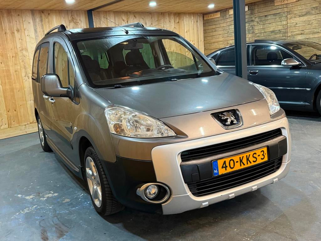 Peugeot Partner Tepee 1.6 Zenith Benzine 5-Persoons Navi Cli, Voorwielaandrijving, Gebruikt, 4 cilinders, Origineel Nederlands