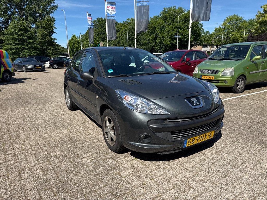 Peugeot 206 1.4 XS | Autom. Airco | LMV | Elekt. Ramen | 5 D, Auto's, Peugeot, Euro 5, Stof, 4 cilinders, Metallic lak
