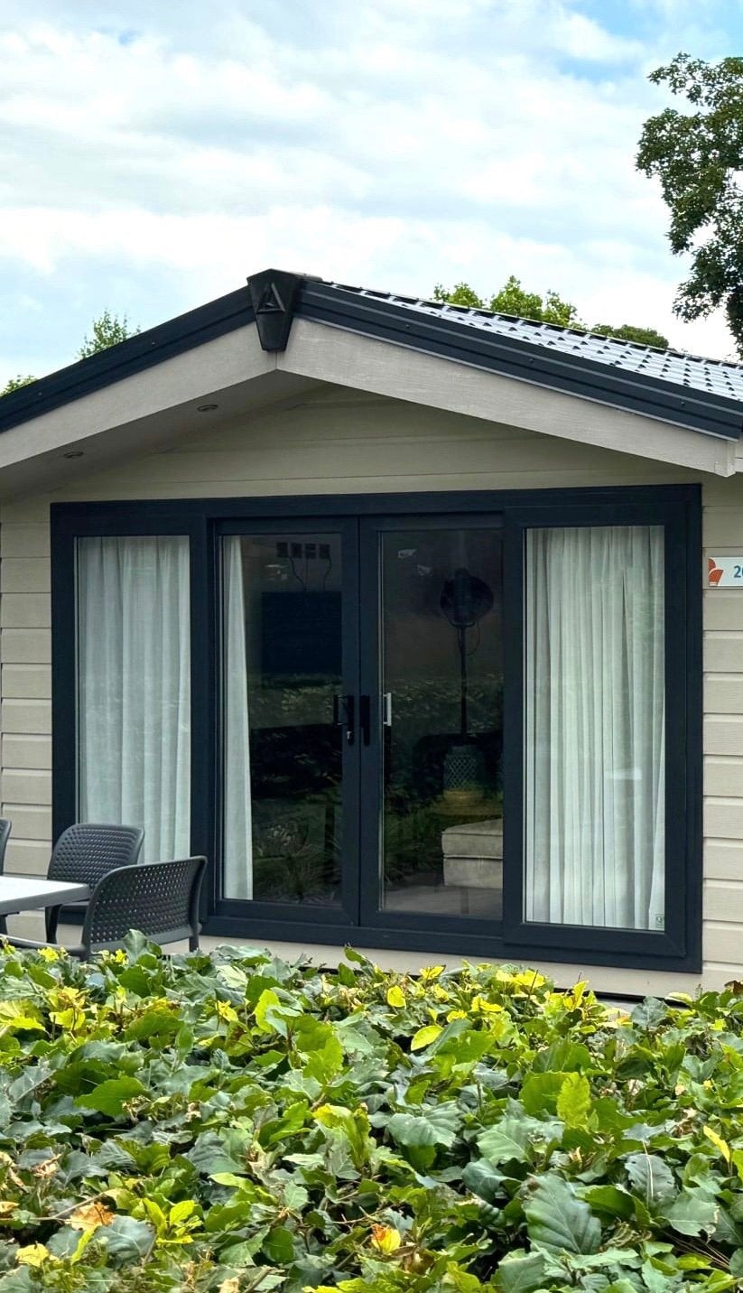 Luxe Chalet met 2 badkamers - Veluwemeer - Verhuur mogelijk, 2 slaapkamers, Recreatiepark, Flevoland, Chalet, Bungalow of Caravan
