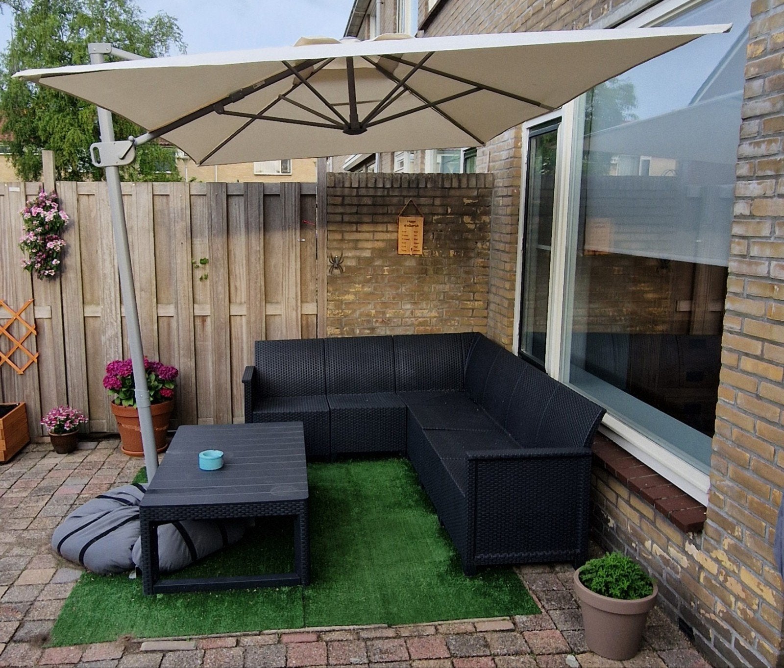 Zweefparasol met voet en hoes | Ophalen in Maasland, Ophalen, Verstelbaar, 2 tot 3 meter, Zweefparasol