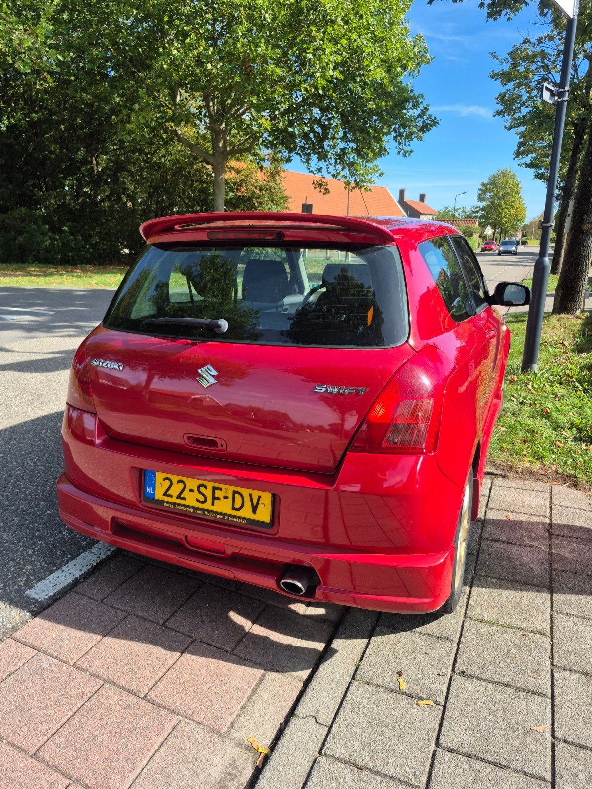 Suzuki Swift 1.5 3D 2005 Rood, Auto's, Suzuki, Voorwielaandrijving, 15 km/l, 40 €/maand, 4 cilinders
