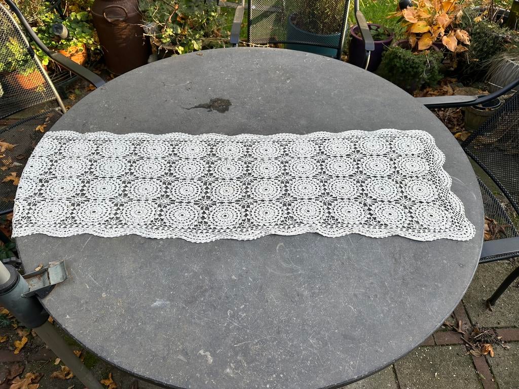 Antieke gehaakte tafelloper, handgemaakt, Antiek en Kunst, Ophalen of Verzenden