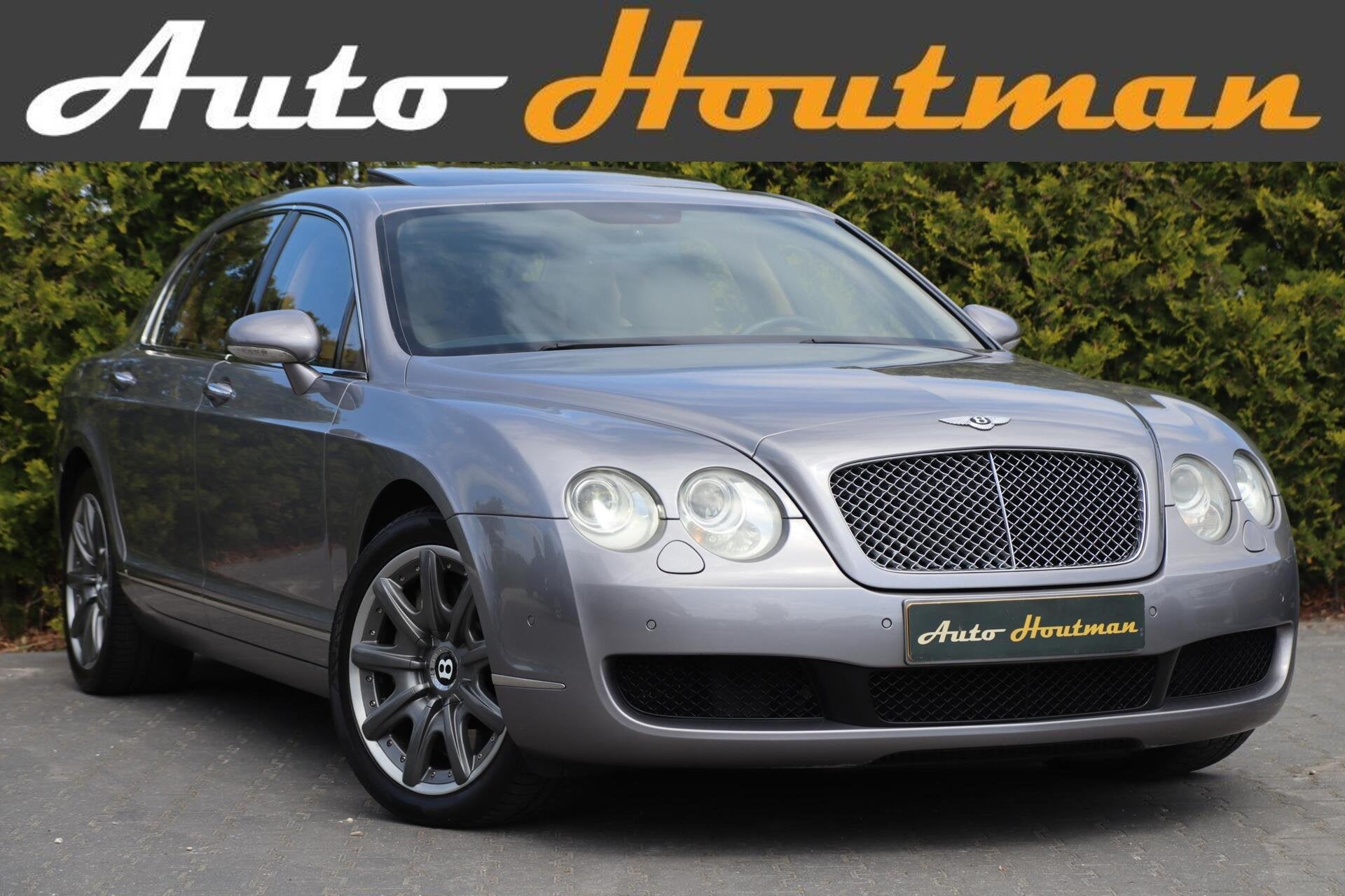 Bentley Continental Flying Spur 6.0 W12 561PK  | BT, Auto's, Automaat, Gebruikt, Beige, 12 cilinders
