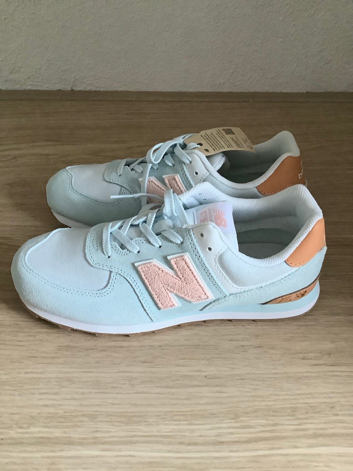 NIEUW New Balance 574 Sneakers Lichtblauw Roze Maat 39, Kleding | Dames, Schoenen, Ophalen of Verzenden, Nieuw, Blauw, Sneakers of Gympen