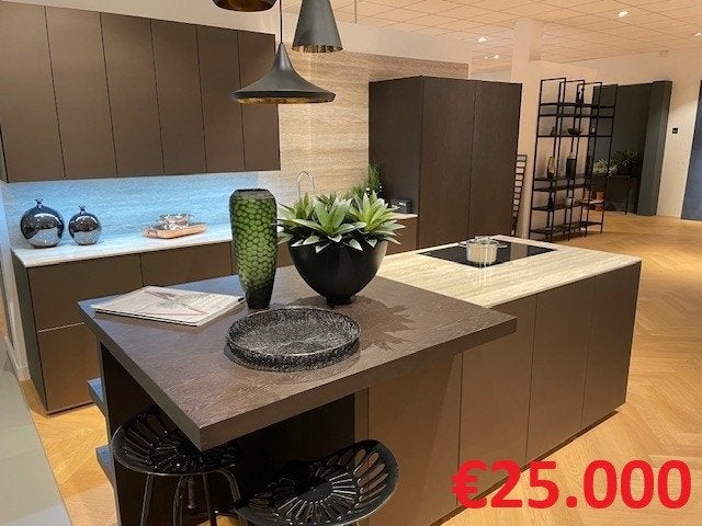 3 zeer luxe showroomkeukens, Ophalen, Overige typen, Zo goed als nieuw, Overige kleuren