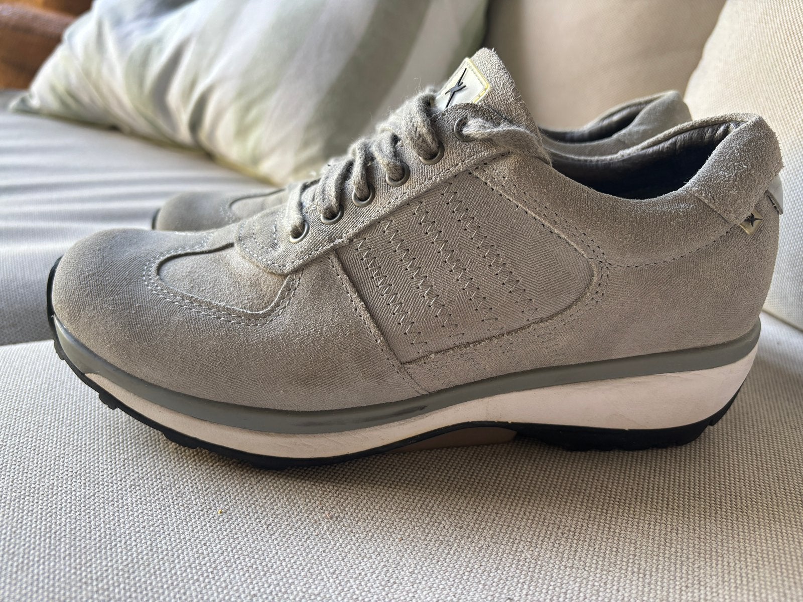 Xsensible damesschoenen sneakers mt37 grijs izgs, Kleding | Dames, Ophalen of Verzenden, Grijs, Sneakers of Gympen, Zo goed als nieuw