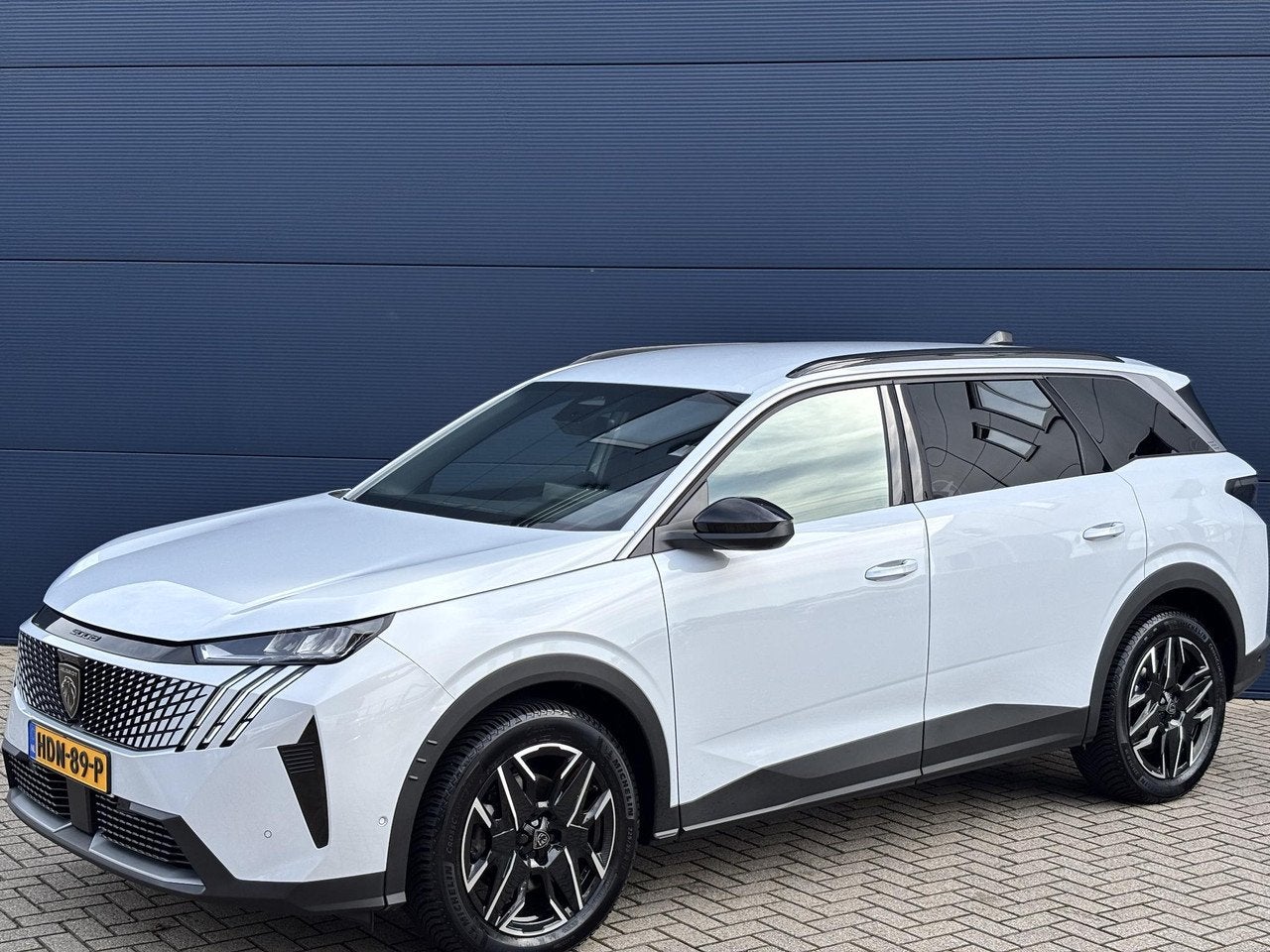 Peugeot 5008 1.2 Hybrid 136 Allure 7p | Navigatie | 360 came, Auto's, Automaat, 145 pk, Gebruikt, 1199 cc