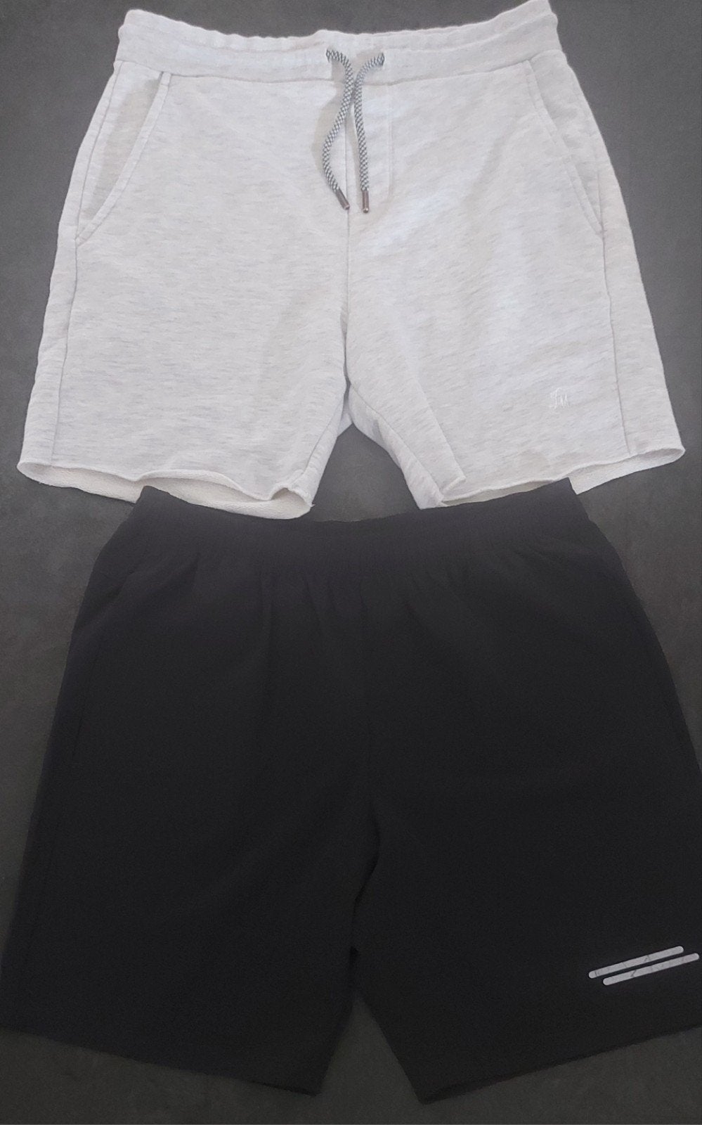 2 korte broeken maat S (man), Kleding | Heren, Zwart, Lost Minds, Ophalen of Verzenden, Zo goed als nieuw