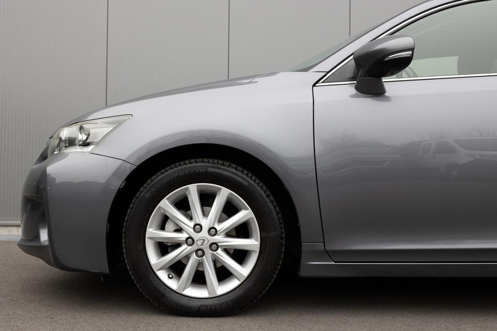 Lexus CT 200h