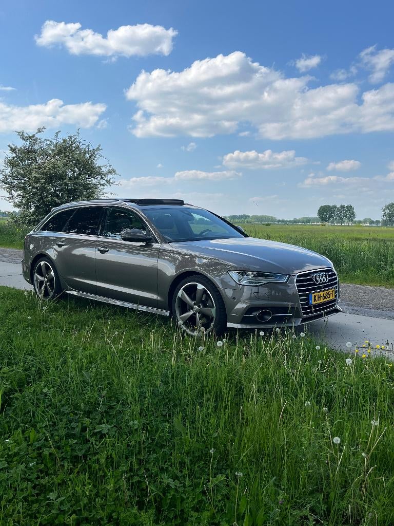 Audi A6 S line, Automaat, Panorama dak, Trekhaak, Navi enz., Auto's, Audi, 1610 kg, Zwart, Stationwagon, Parkeerassistent