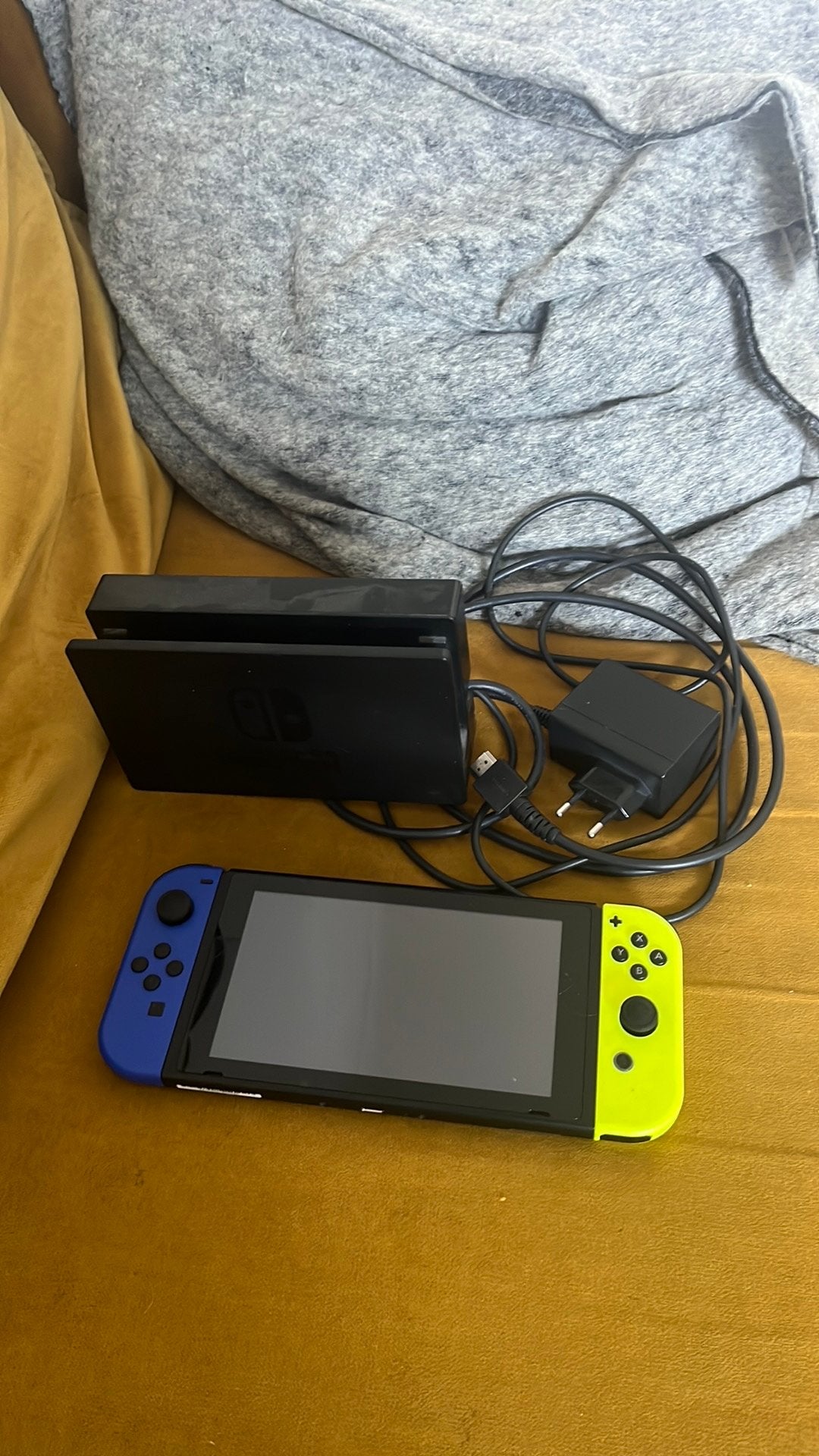Nintedo switch 1, Ophalen, Gebruikt, Met 2 controllers, Switch 2019 Upgrade