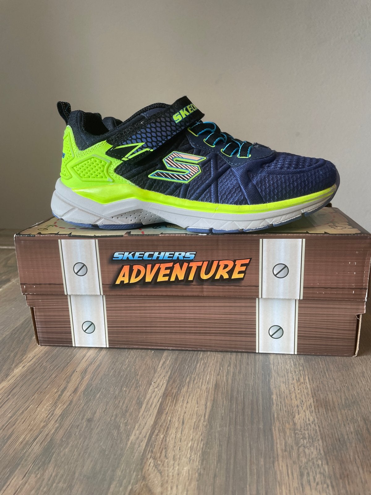 Skechers sportschoenen maat 34 - zo goed als nieuw, Ophalen, Zo goed als nieuw, Jongen of Meisje, Sportschoenen