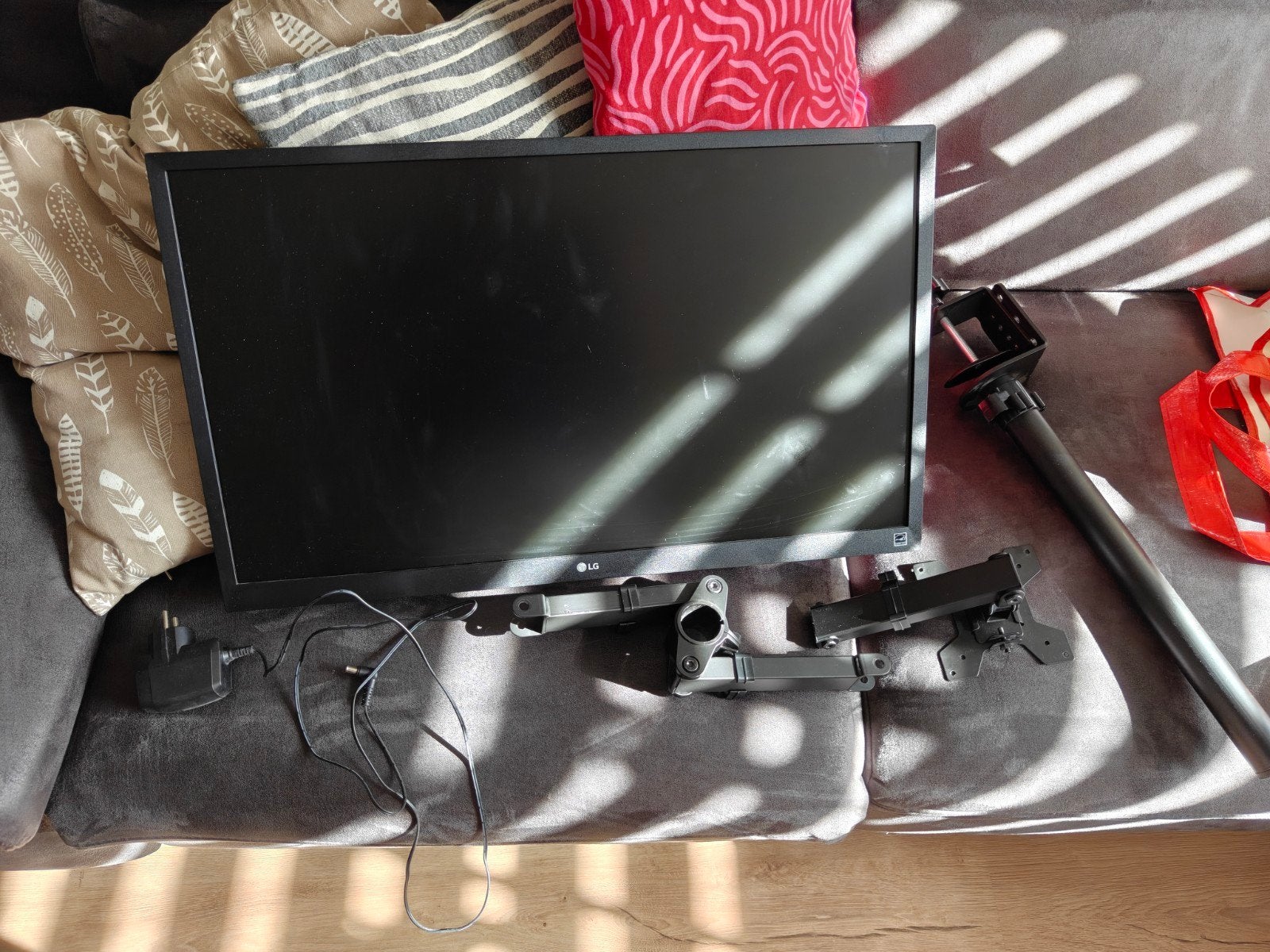 LG 27 inch monitor met dual monitor arm, Gebruikt, IPS, Ophalen of Verzenden, LG