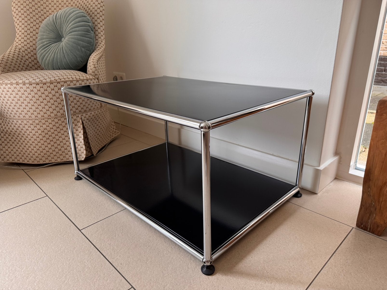 USM Haller salontafel zwart, Ophalen, Zo goed als nieuw, Rond, 50 tot 100 cm