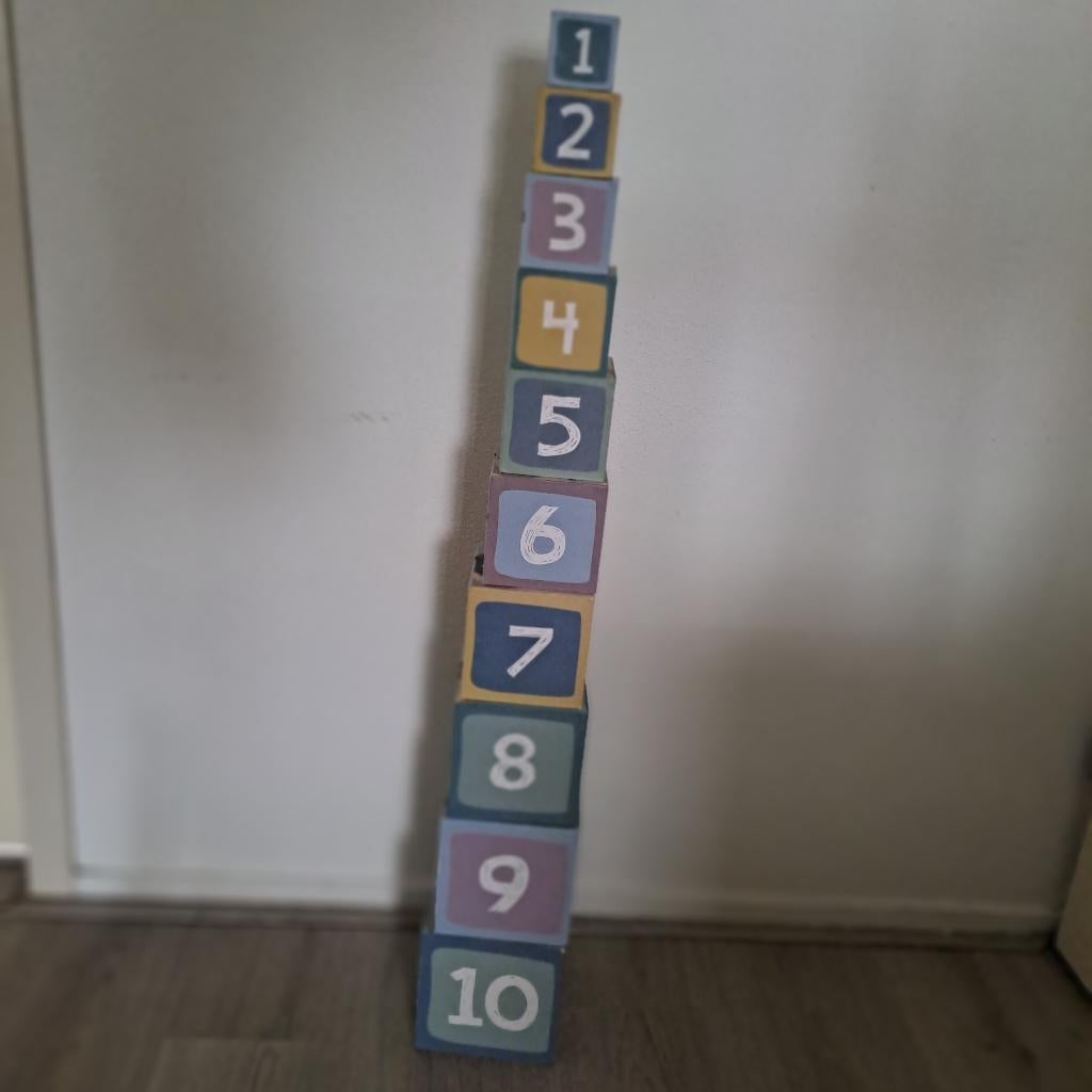 Litttle dutch 10 delige stapeltoren karton, Kinderen en Baby's, Speelgoed | Babyspeelgoed, Ophalen, Zo goed als nieuw, Overige typen