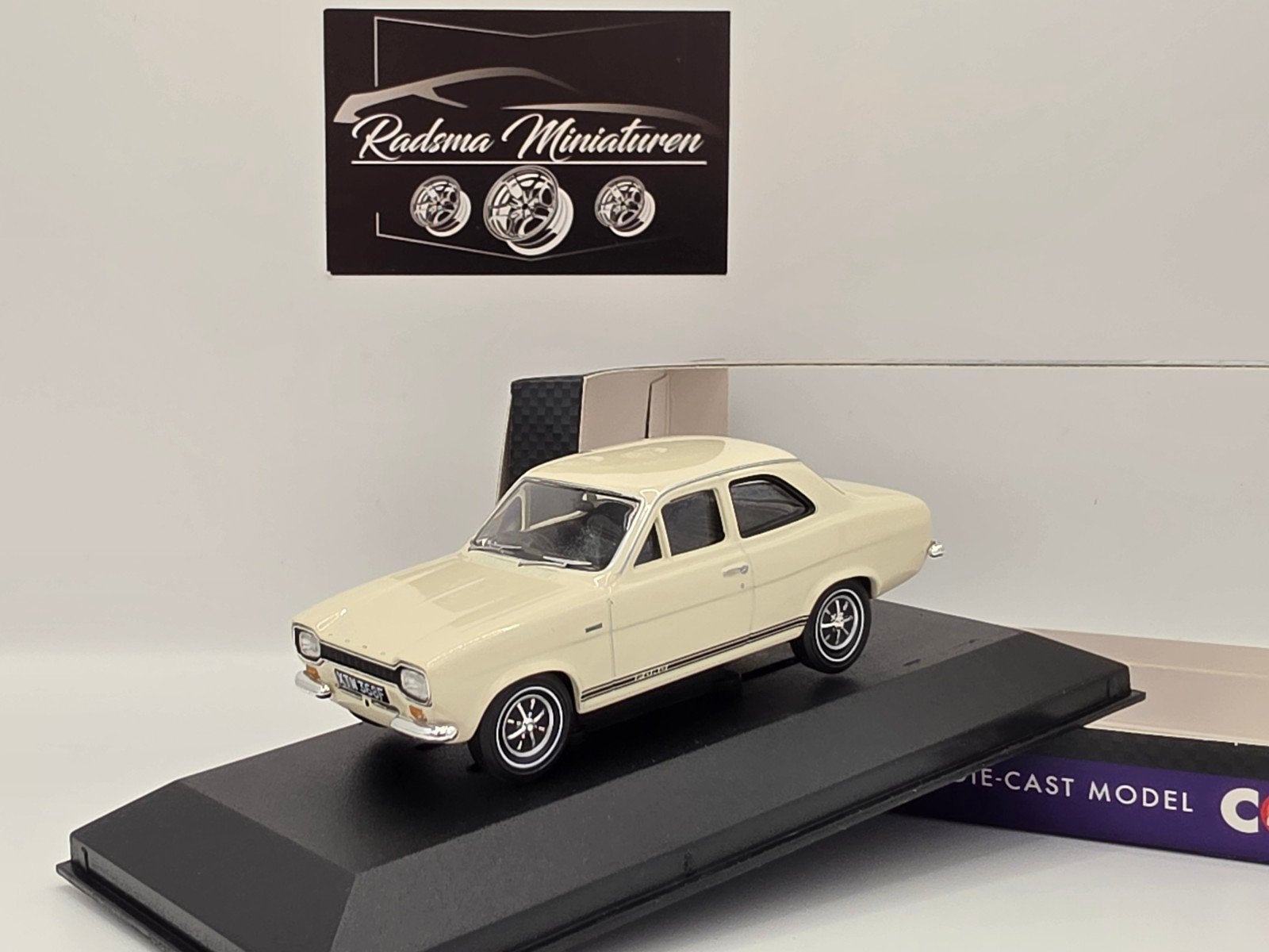 Ford Escort MkI Twin Cam - Ermine White - 1:43 Corgi, Auto, Corgi, Ophalen of Verzenden, Zo goed als nieuw