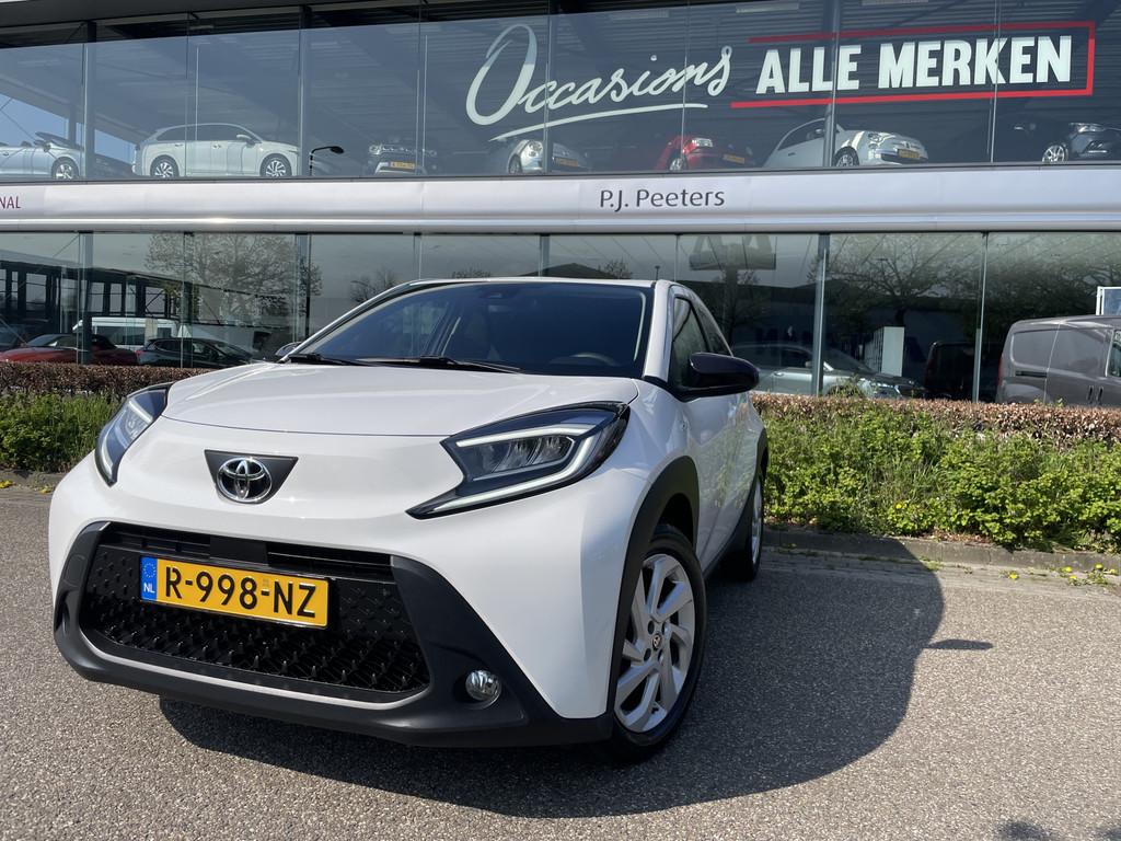 Toyota Aygo X 1.0 VVT-i MT first Achteruitrijcamera - Airco, Stof, Gebruikt, 920 kg, 4 stoelen