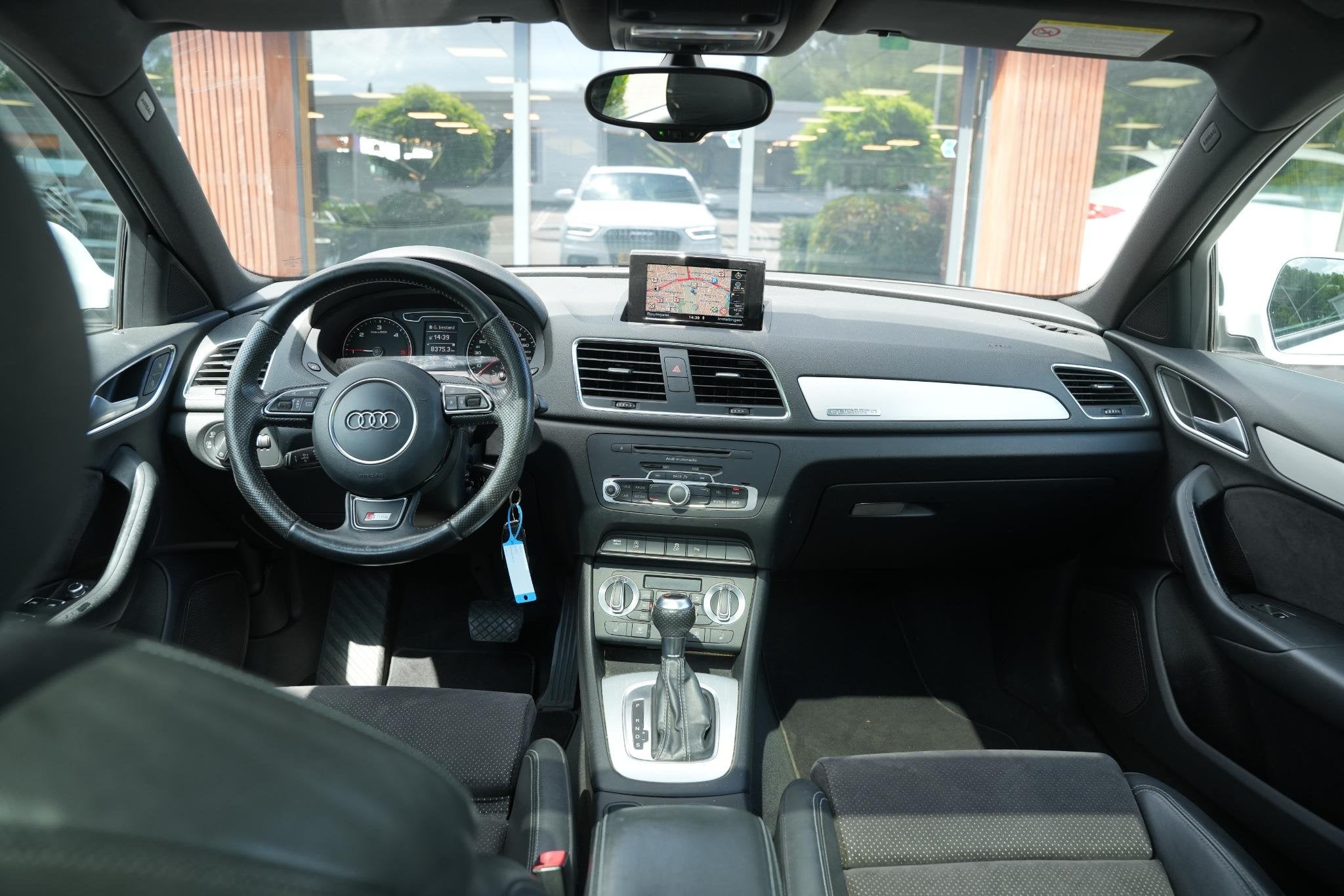 Audi Q3 2.0 TDI quattro S Edition S Line Panoramadak Cruise, Auto's, Audi, Automaat, Euro 5, Gebruikt, Zwart