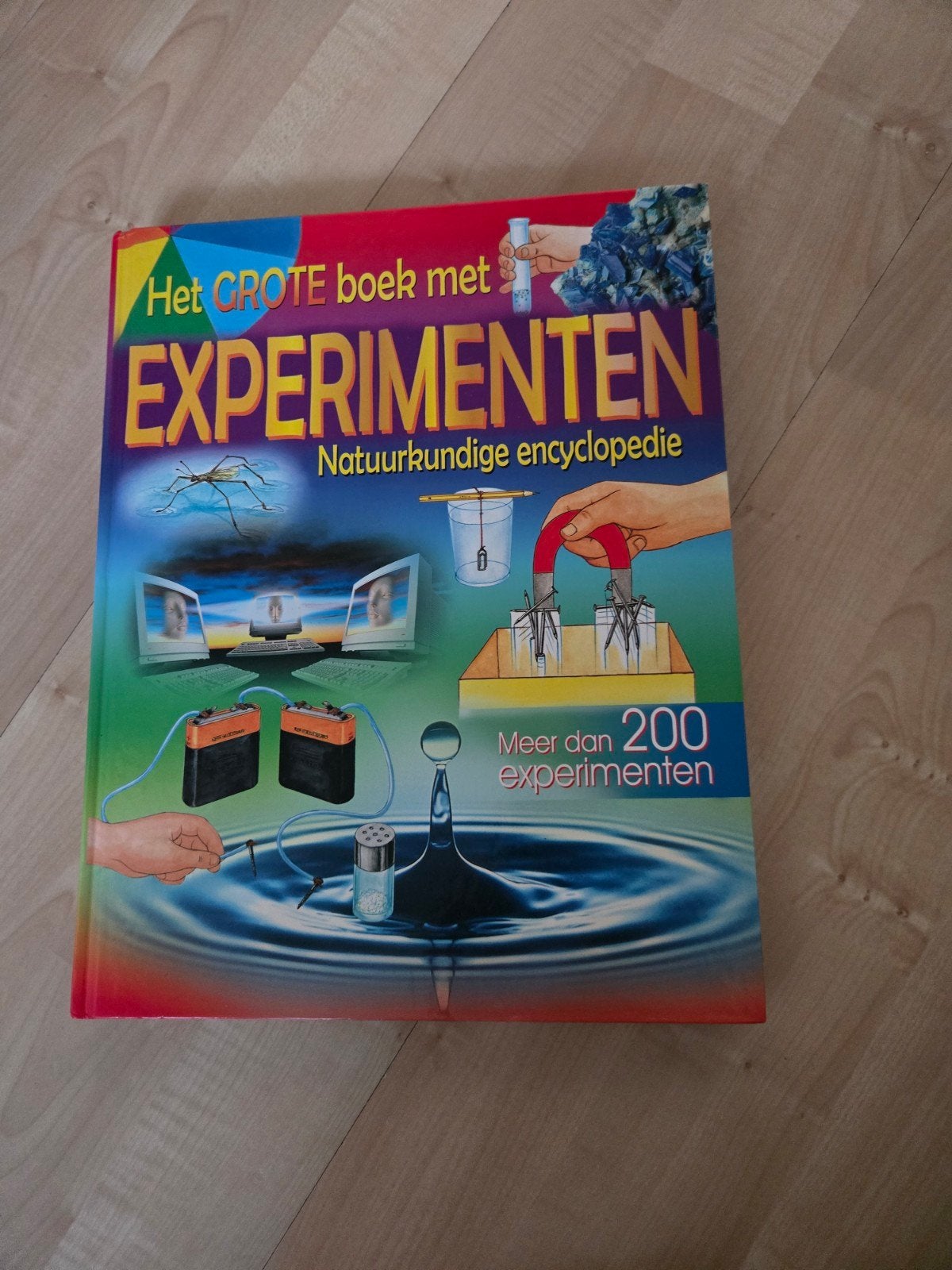 Het Grote Boek met Experimenten - Natuurkundige Encyclopedie, Ophalen of Verzenden