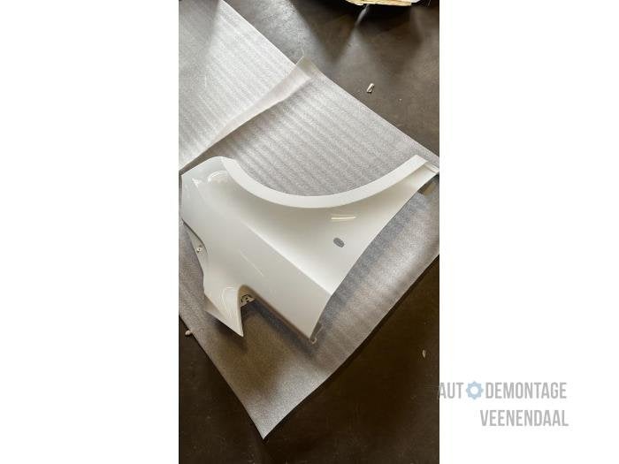 Scherm rechts-voor van een Mercedes Vito (9147), -, Nieuw, Ophalen of Verzenden, -