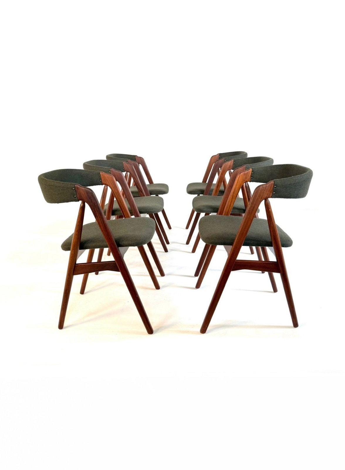 Diverse sets gerestaureerde (Deense) eetkamerstoelen ‘70, Huis en Inrichting, Stoelen, Velje Møbelfabrik, Vintage retro buisframe design rotan webbing papercord deens