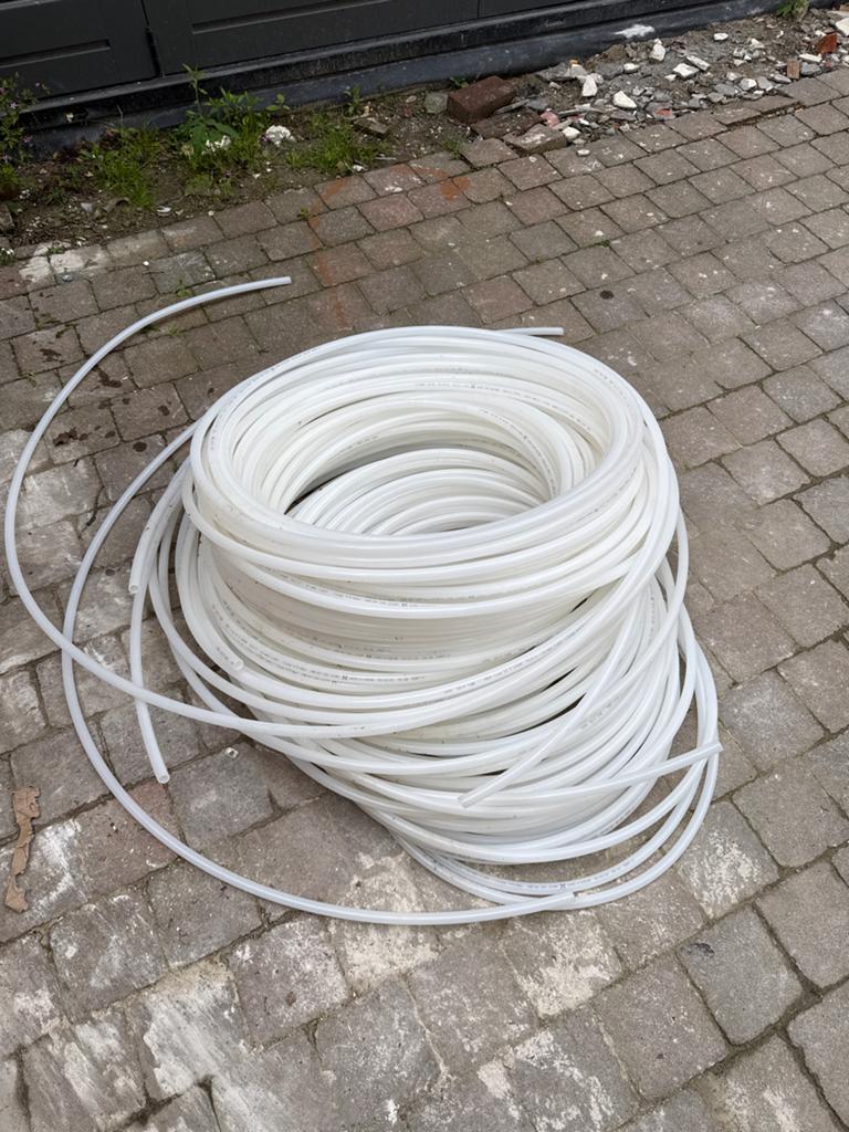 Witte PVC buisrol - Diverse toepassingen, Ophalen, Pvc, 6 meter of meer, 20 tot 40 mm