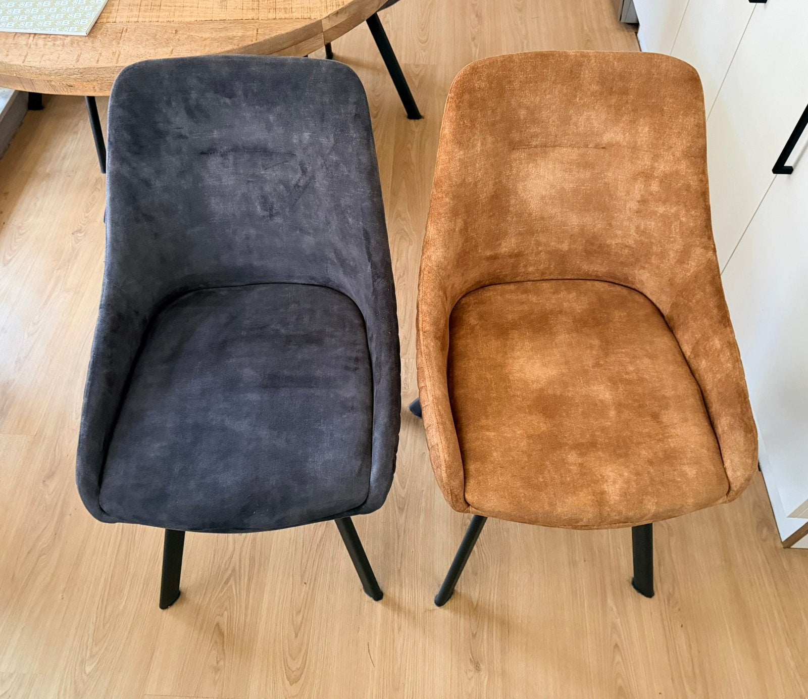4 mooie eetkamer stoelen te koop., Ophalen, Zo goed als nieuw, Overige kleuren