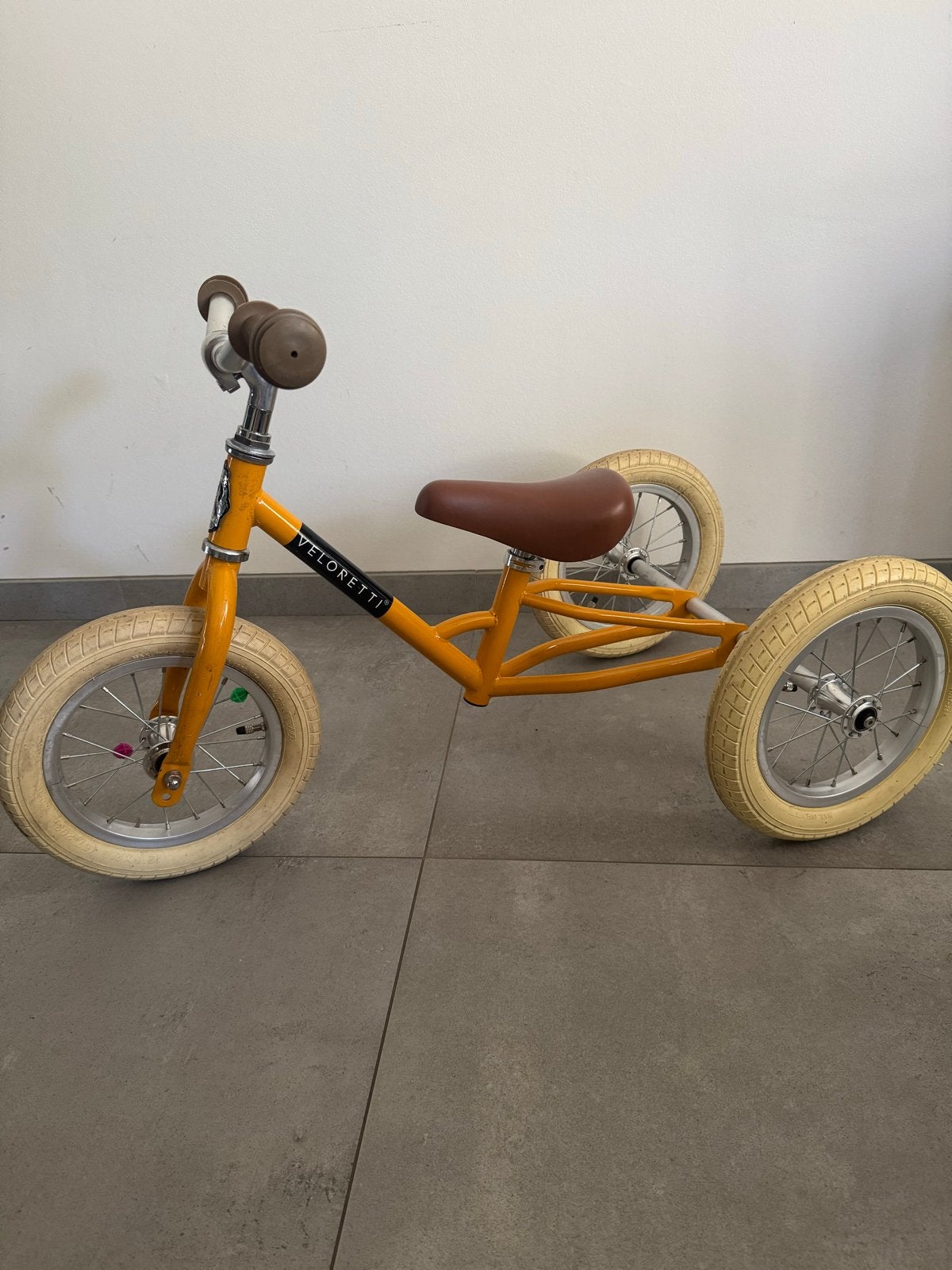 Veloretti loopfiets/driewieler - Geel met gebruikssporen, Fietsen en Brommers, Ophalen, Gebruikt