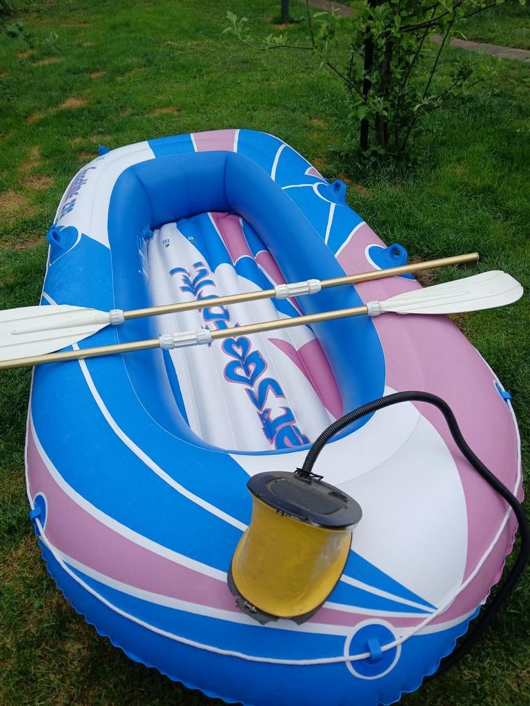 Freetime 270 Opblaasboot met Peddels en Pomp, Ophalen of Verzenden, Zo goed als nieuw