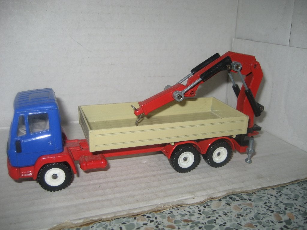 Siku Vrachtauto met kraan1, Hobby en Vrije tijd, Modelauto's | 1:50, Ophalen of Verzenden, Gebruikt, Bus of Vrachtwagen, SIKU