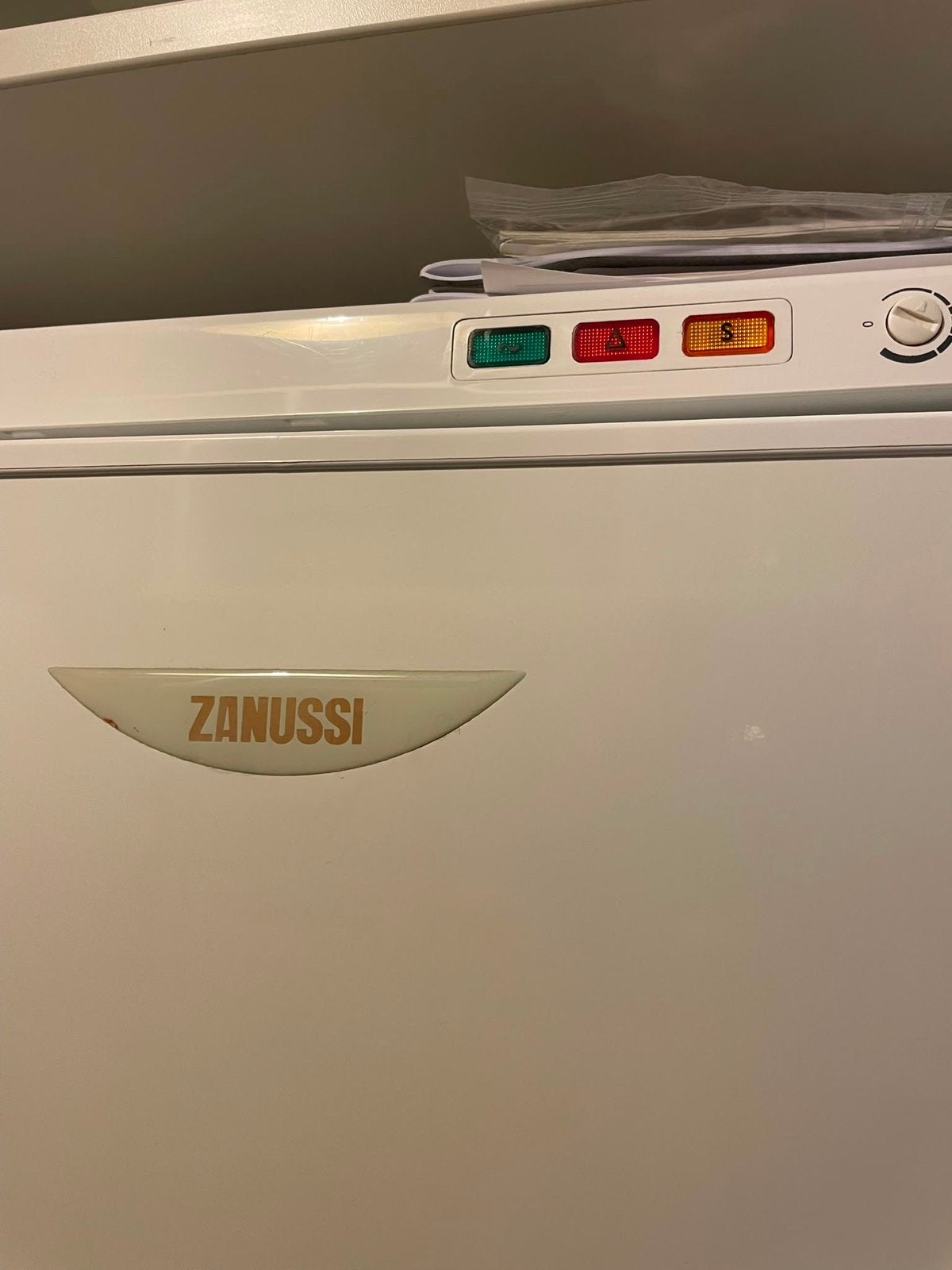 Zanussi vriezer met Fast Freeze functie, Gebruikt, 100 tot 150 liter, Met aparte vriezer, 45 tot 60 cm